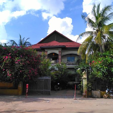 Firefly Guesthouse - The Berlin Angkor Siem Reap Extérieur photo